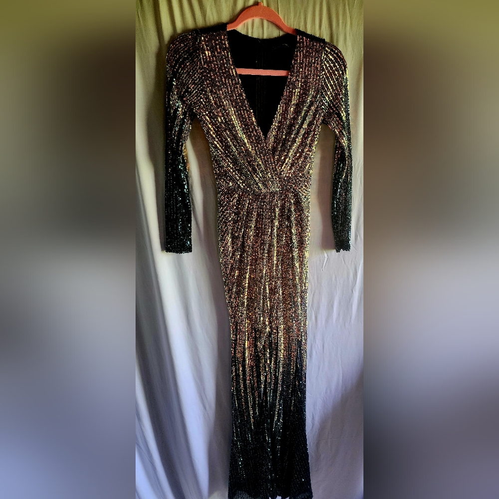 Stunning Black and Gold Sequin Long Sleeve Dress